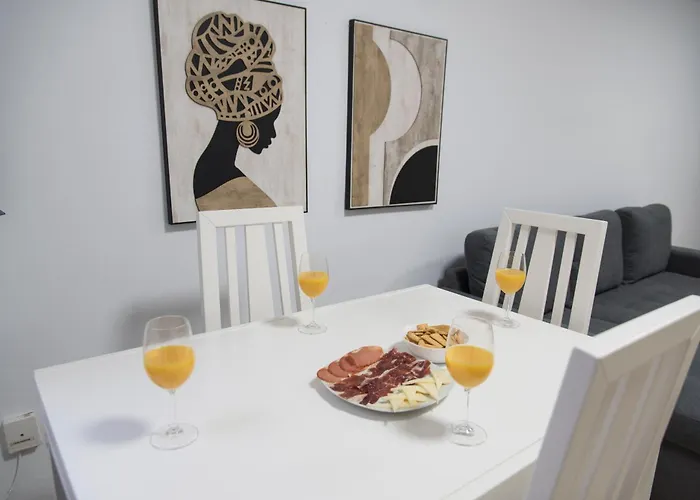 Nightinsevilla Teodosio Free Parking